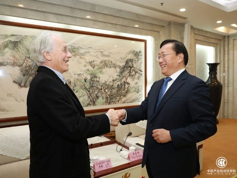 王忠林会见诺贝尔奖获得者杰哈·莫罗