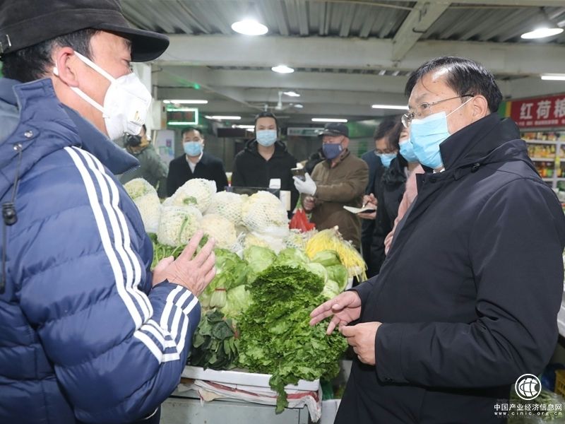 王忠林督导检查疫情防控工作时强调：狠抓措施落实 筑牢安全防线