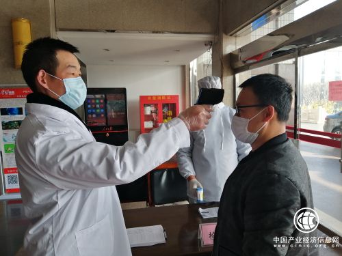 【战“疫”故事】穿上“保暖衣”，测温枪不再“罢工”