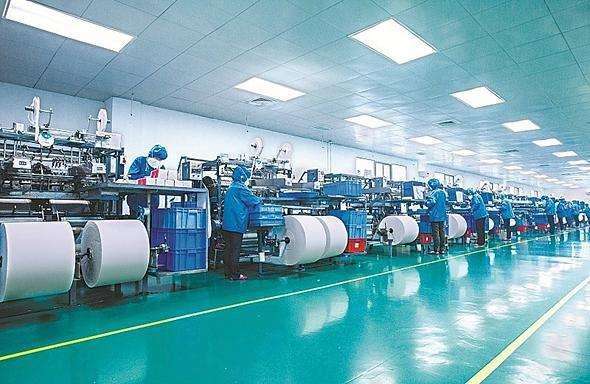 部分家纺企业“转产” 新建防护服等防疫物资生产线