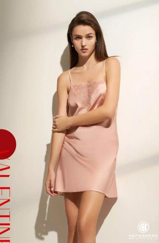 爱慕新品内衣蕾丝内衣这样穿时刻走在潮流前线