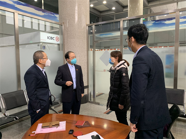 大爱不独行 青岛工行贴心服务致敬最美逆行者