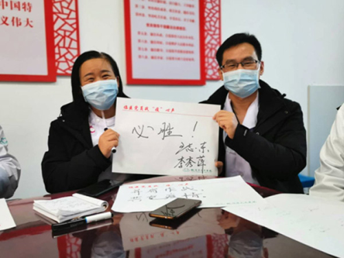 奋战“疫”线丨等她凯旋归来的时候，我一定去接她！