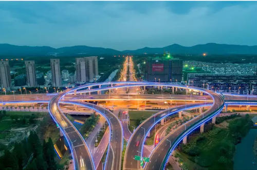 41个亿元以上项目集中开工 南京江北新区经济发展“一马当先”