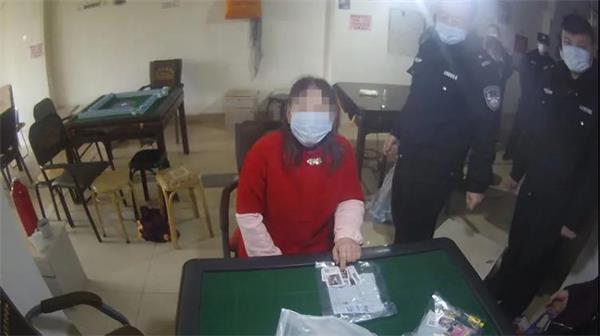 青岛一个宾馆被警方盯上了，抓了6人！