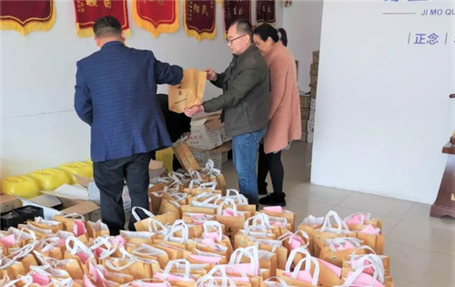 即墨中小企业协会慰问抗击疫情一线工作人员