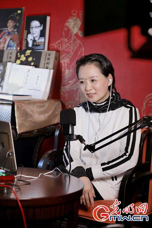 以艺战“疫”：传统文化走上“云端”