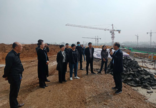 河南省南召县小店乡：牧原考察扩思路，拓宽脱贫致富路