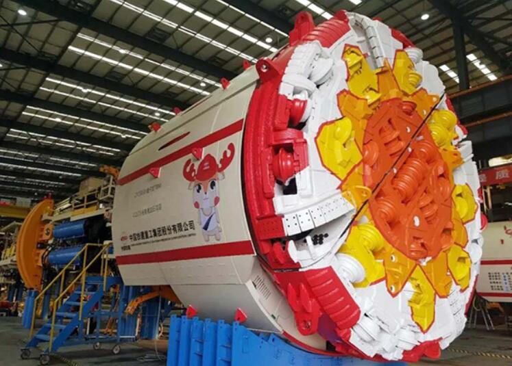 国产首台出口南美洲敞开式岩石隧道掘进机发运