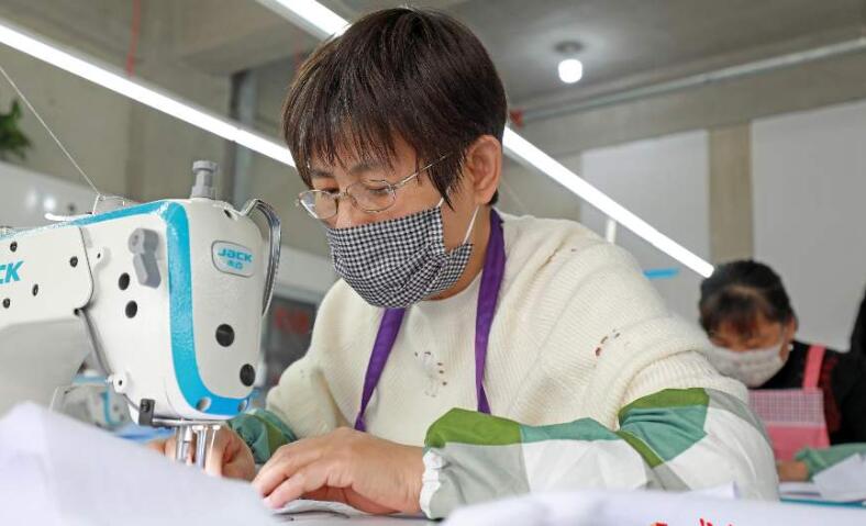 企业全力保订单，力稳全球产业链