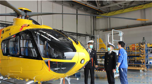 青岛即墨综合保税区迎来今年首架H135型直升机