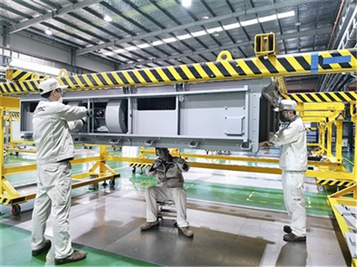 三年至少打造100个智能型企业