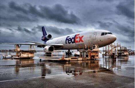 加强综合交通方式衔接 提升国际货运通道能力