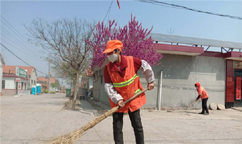 胶州铺集镇：乡村保洁员范作英大妈的幸福生活