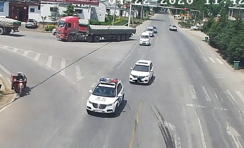 临沂一岁男童吃棒棒糖不慎卡入喉咙