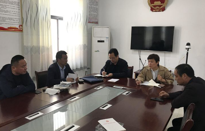 菏泽开发区党群部副主任刘洁灏等到丹阳街道调研基层党建工作