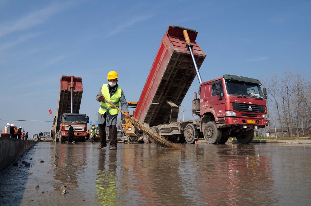 五一假期江苏重点交通工程项目抢抓工期、赶超进度