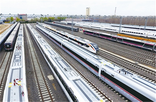 青岛轨道交通产业示范区创新“管委会+” 