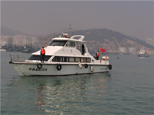 “三无”渔船最高罚款10万元！青岛西海岸新区海陆空联动执法船24小时待命 