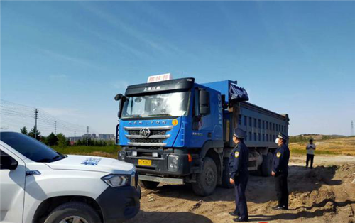 青岛即墨一单位乱倒建筑垃圾被罚两万元