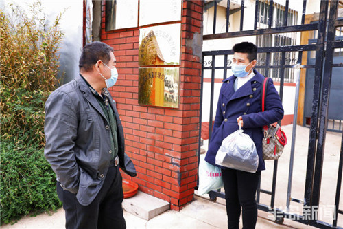 从青岛走失一年的李成凤回家了 尚有30名走失人员盼“照亮回家路”