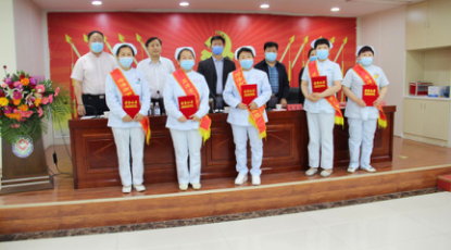 菏泽市二院举行庆祝“5.12”国际护士节暨援鄂英雄事迹报告会 