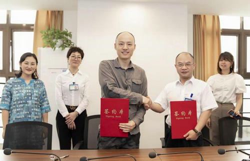 湖南首家创新性口罩生产研发基地签约落户