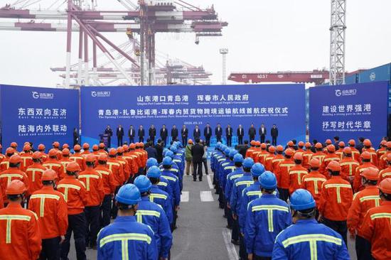 山东港口开通中国北方第一条内贸货物跨境运输航线