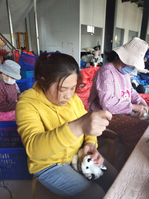 铿锵玫瑰，矢志创业绽放人生最美芳华