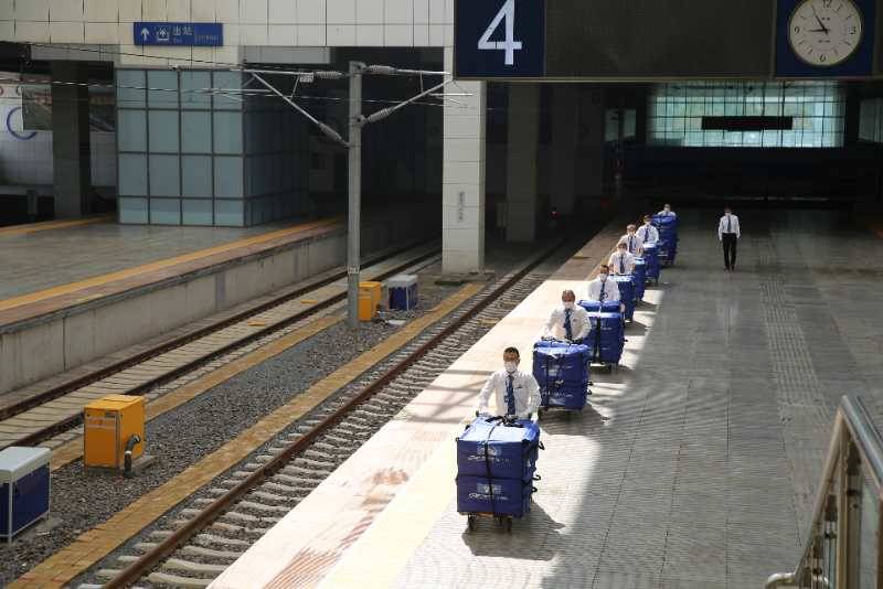 最快40小时到餐桌 烟台樱桃开始搭高铁外运