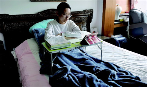 课堂搞直播,只为她一人