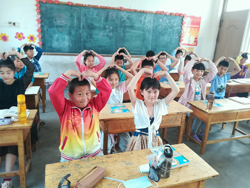 夏至花开 少年归来——平邑马峪完小全力以“复”迎开学