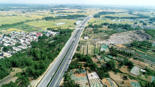 京沪高速改扩建工程兰陵段右幅通车