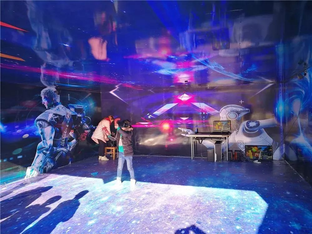 河北邢台：VR冰雪体验迎“六一”