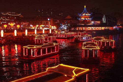 帝王名家与秦淮灯会的不解之缘