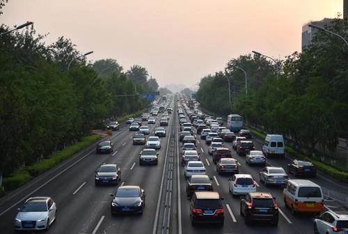 北京公开推介100个项目 总投资超千亿