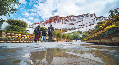 布达拉宫恢复开放