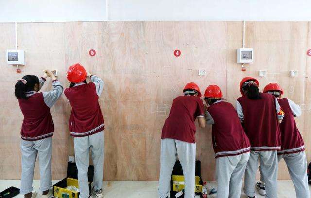 教育：劳动为必修课占6学分