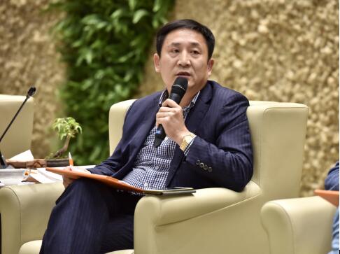 张钢——脚踏凛冽的高峰，锻造温暖的天下