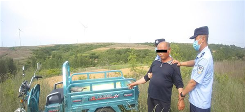 黄岛民警半小时破案  窃贼返回作案现场途中被抓