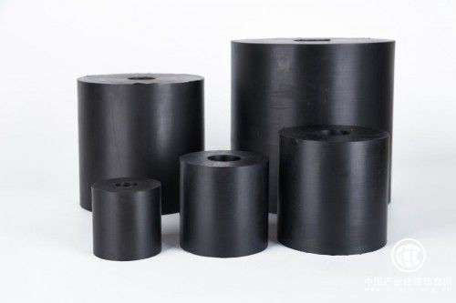 以品质为先锋 鑫鼎诚五金工具屹立行业前沿