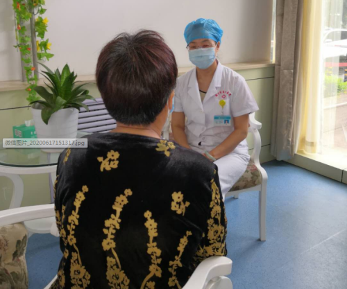 女儿要高考，妈妈比女儿还紧张怎么办？