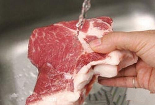 国家卫健委：生肉别用水龙头直接冲！