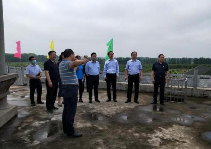 郑大一附院到方城县二郎庙镇调研扶贫工作