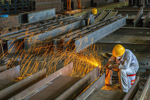 工信部将研究加大支持力度 帮助中小企业解决问题和困难