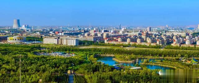 内蒙古“八百里火焰山”披上“绿装”