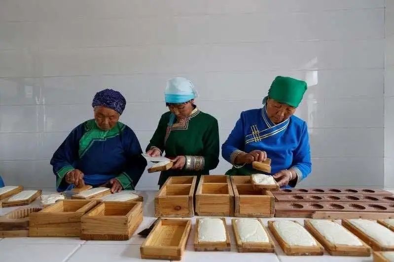 内蒙古“专项行动”助力传统奶制品业