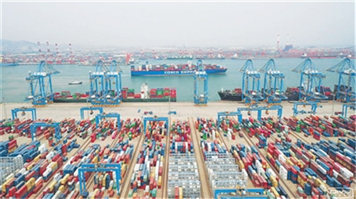 山东港口青岛港全自动化码头上半年吞吐量同比实现两位数以上增长