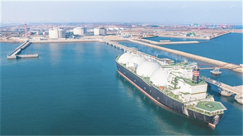 青岛驶入“双港口口岸”时代