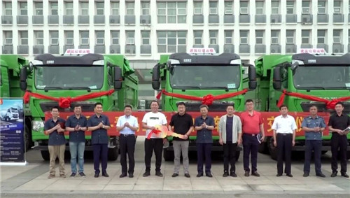 中国重汽青岛重工“援企助销-带动青岛汽车产业发展” 活动在青岛高新区举行